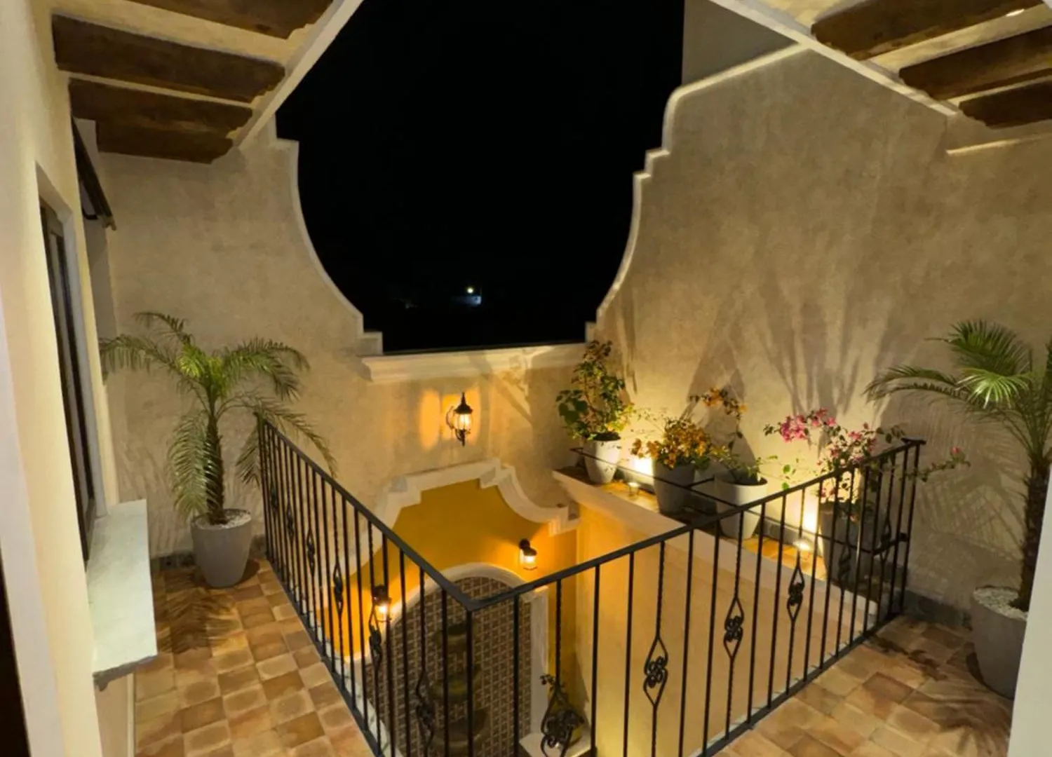 Habitacion Grande De Lujo En Antigua Guatemala